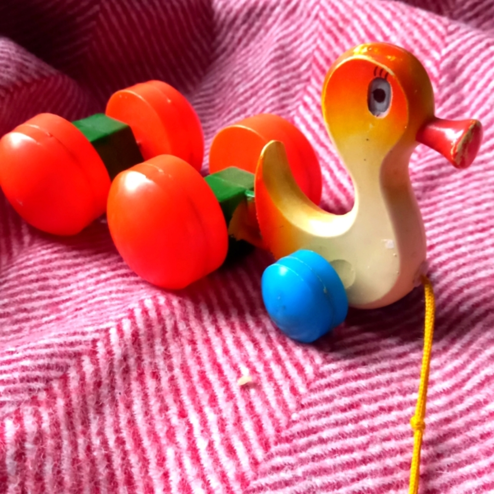 Vintage Kouvalias wood pull duck toy